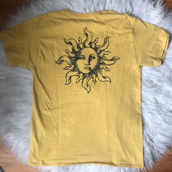Champion Sun Graphic Short Sleeve Tee in Mustard Yellow Size Medium - Picture 4 of 8